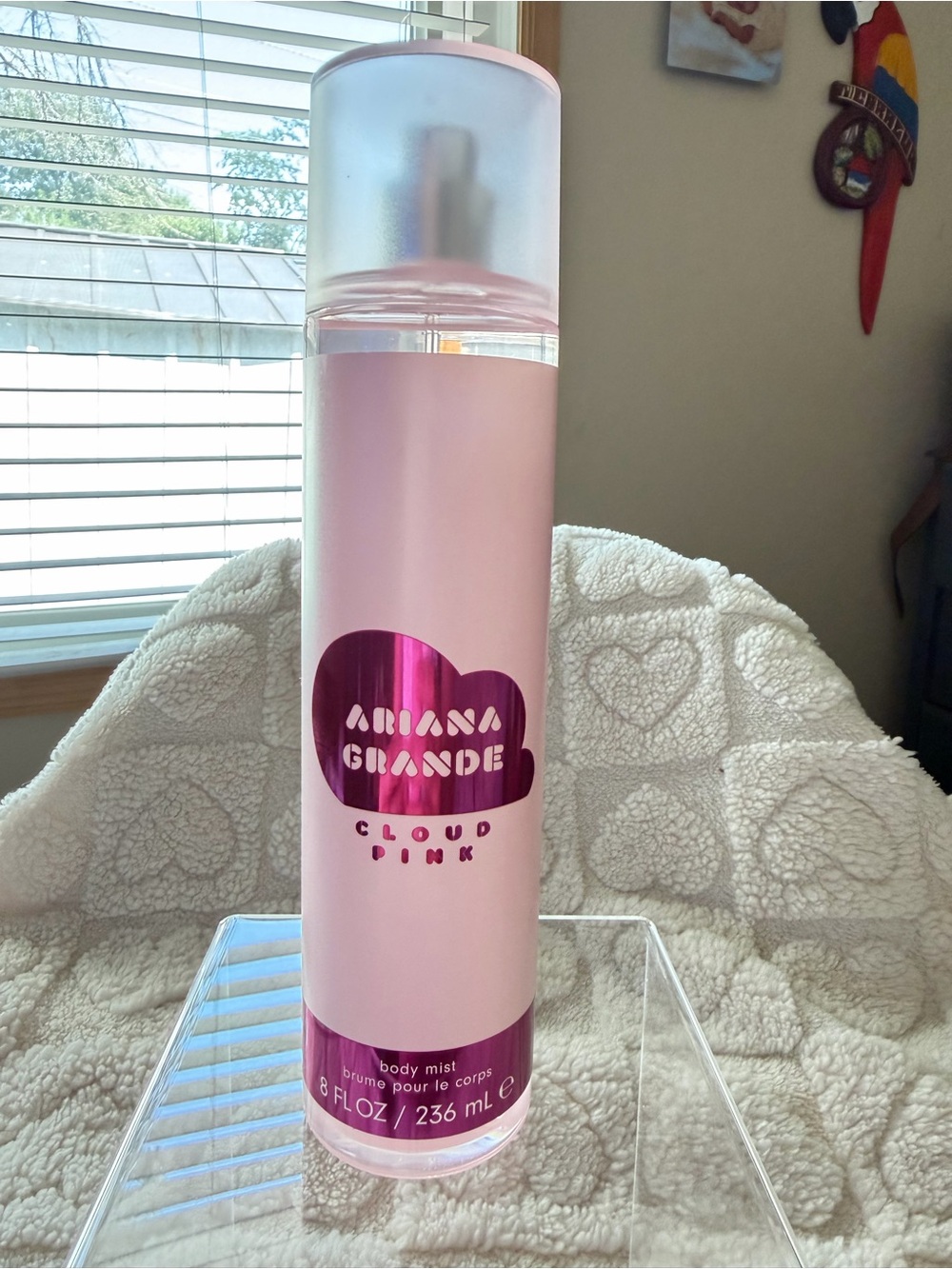 Ariana Grande Cloud Pink Body Mist - Light Pink with Metallic Pink Accents